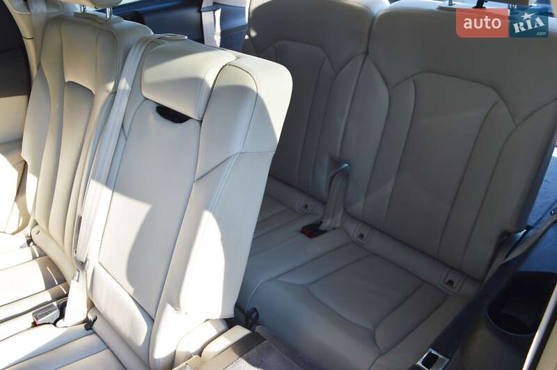 Позашляховик / Кросовер Audi Q7 2016 в Одесі