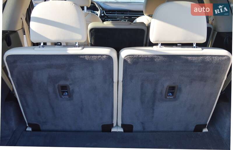 Позашляховик / Кросовер Audi Q7 2016 в Одесі