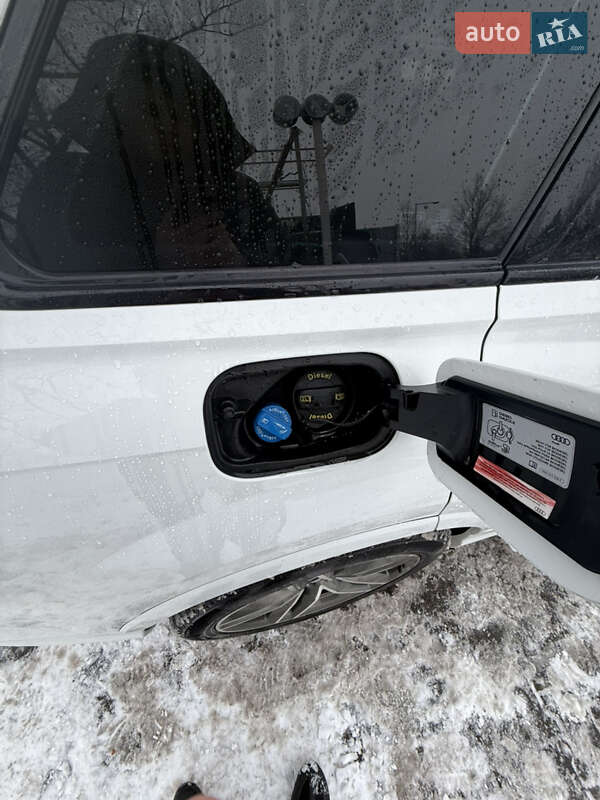 Внедорожник / Кроссовер Audi Q7 2017 в Костополе