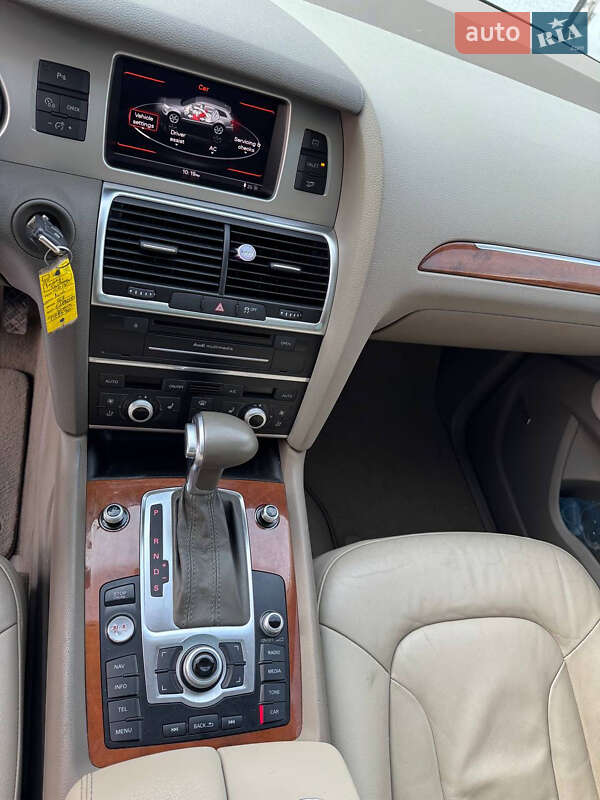 Внедорожник / Кроссовер Audi Q7 2014 в Владимире