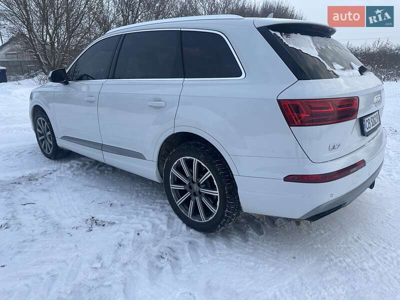 Внедорожник / Кроссовер Audi Q7 2017 в Чернигове