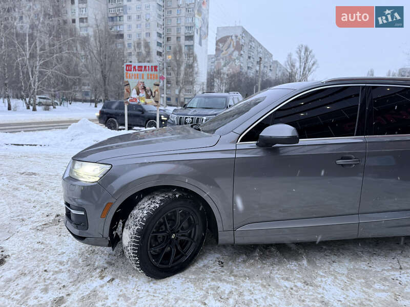 Внедорожник / Кроссовер Audi Q7 2017 в Харькове
