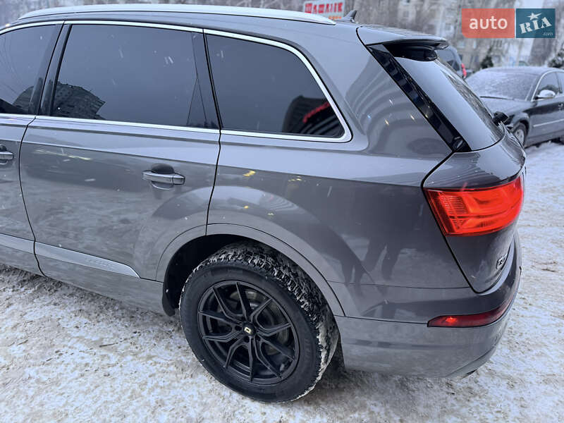 Внедорожник / Кроссовер Audi Q7 2017 в Харькове