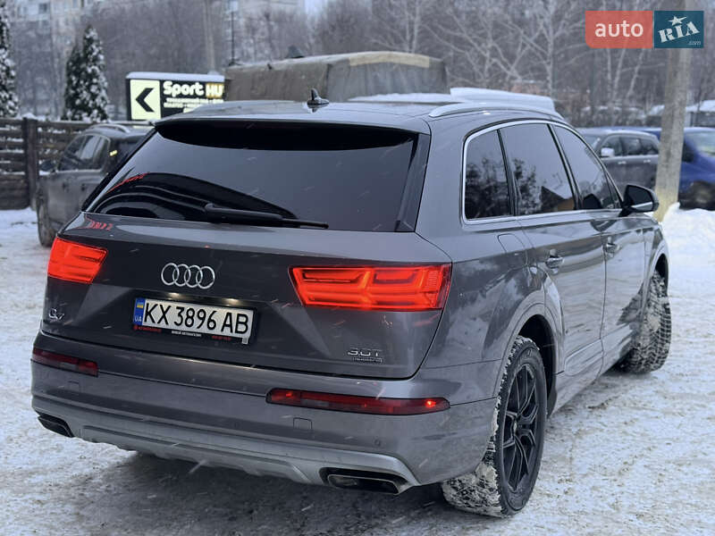 Внедорожник / Кроссовер Audi Q7 2017 в Харькове