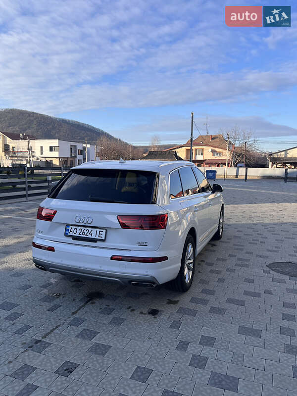 Внедорожник / Кроссовер Audi Q7 2018 в Ужгороде