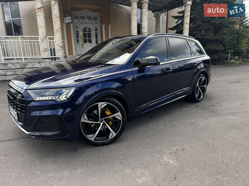 Внедорожник / Кроссовер Audi Q7 2021 в Тернополе