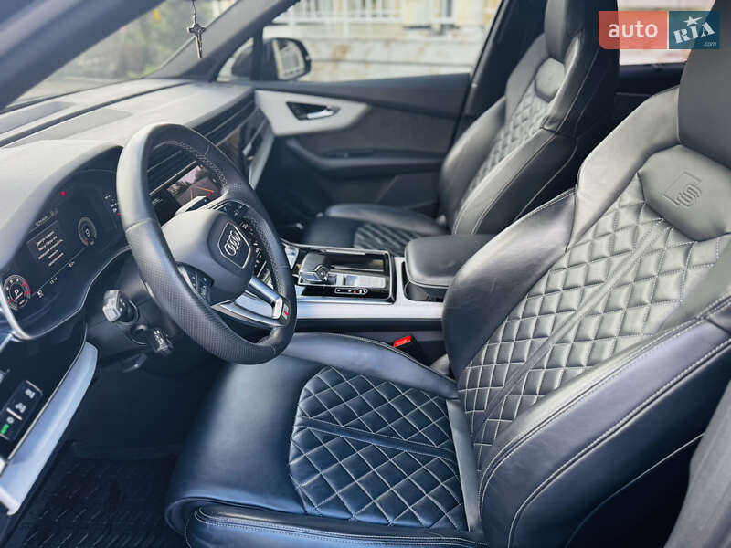 Внедорожник / Кроссовер Audi Q7 2021 в Тернополе