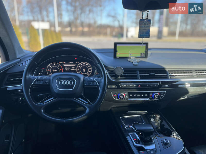 Внедорожник / Кроссовер Audi Q7 2016 в Виннице