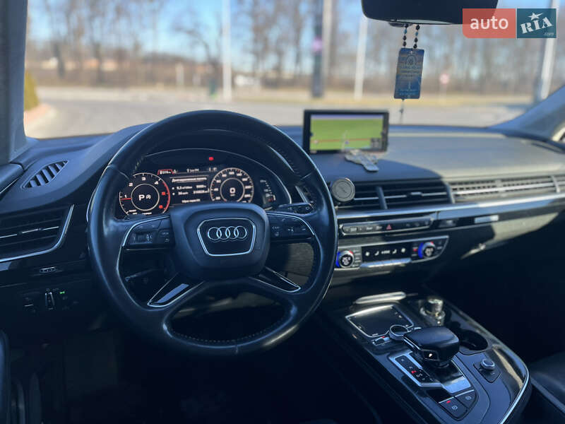 Внедорожник / Кроссовер Audi Q7 2016 в Виннице