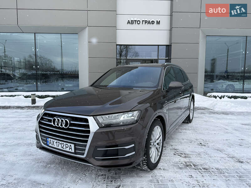 Внедорожник / Кроссовер Audi Q7 2017 в Харькове