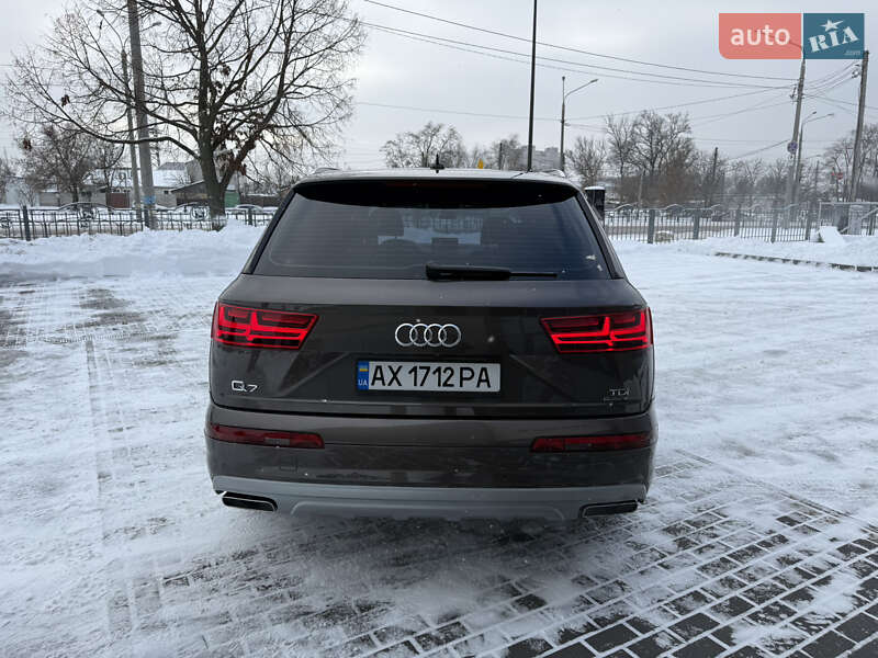 Внедорожник / Кроссовер Audi Q7 2017 в Харькове