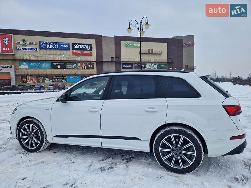 Внедорожник / Кроссовер Audi Q7 2023 в Киеве