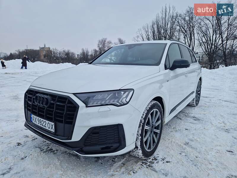 Внедорожник / Кроссовер Audi Q7 2023 в Киеве