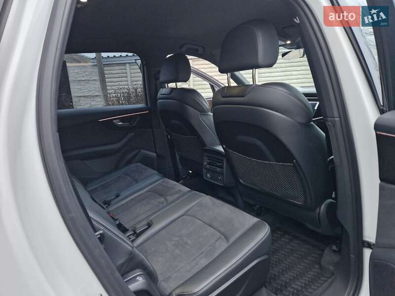 Внедорожник / Кроссовер Audi Q7 2023 в Киеве