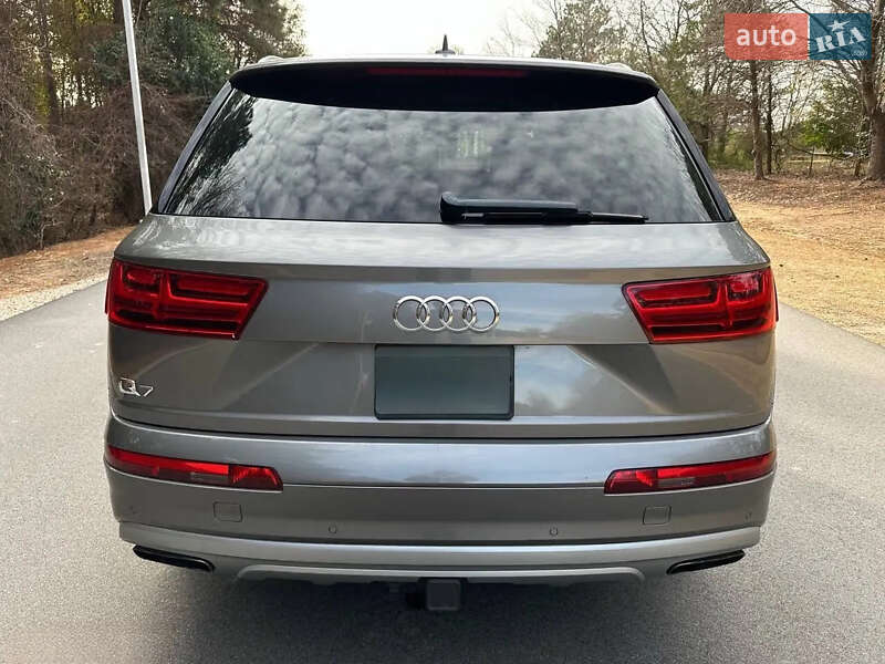 Внедорожник / Кроссовер Audi Q7 2017 в Киеве