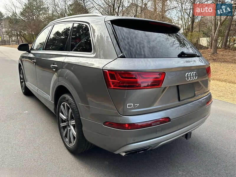 Внедорожник / Кроссовер Audi Q7 2017 в Киеве