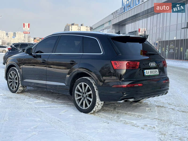 Внедорожник / Кроссовер Audi Q7 2016 в Киеве