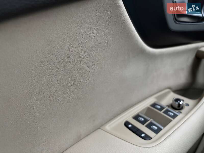 Внедорожник / Кроссовер Audi Q7 2016 в Киеве