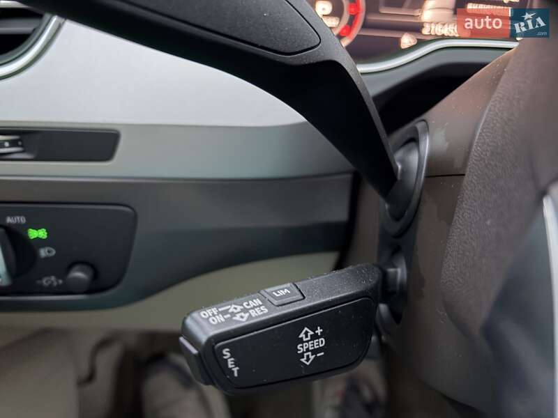 Внедорожник / Кроссовер Audi Q7 2016 в Киеве