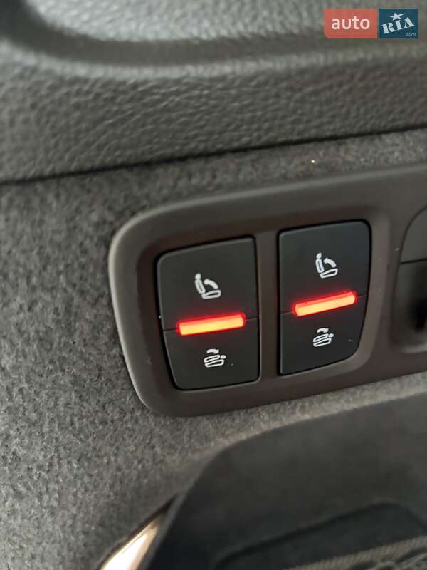 Внедорожник / Кроссовер Audi Q7 2016 в Киеве