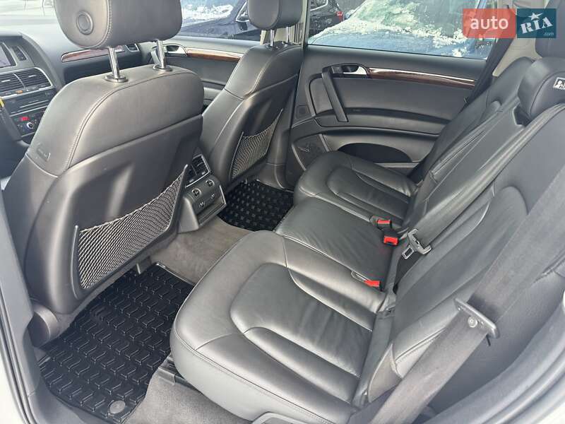 Внедорожник / Кроссовер Audi Q7 2015 в Самборе