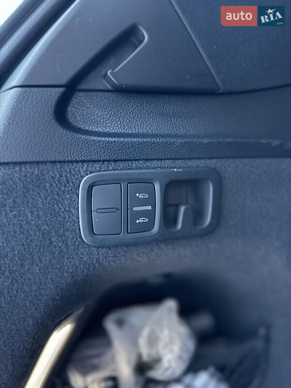 Внедорожник / Кроссовер Audi Q7 2016 в Новояворовске