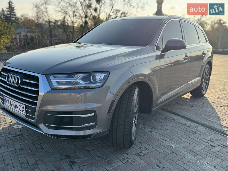 Внедорожник / Кроссовер Audi Q7 2015 в Краснограде