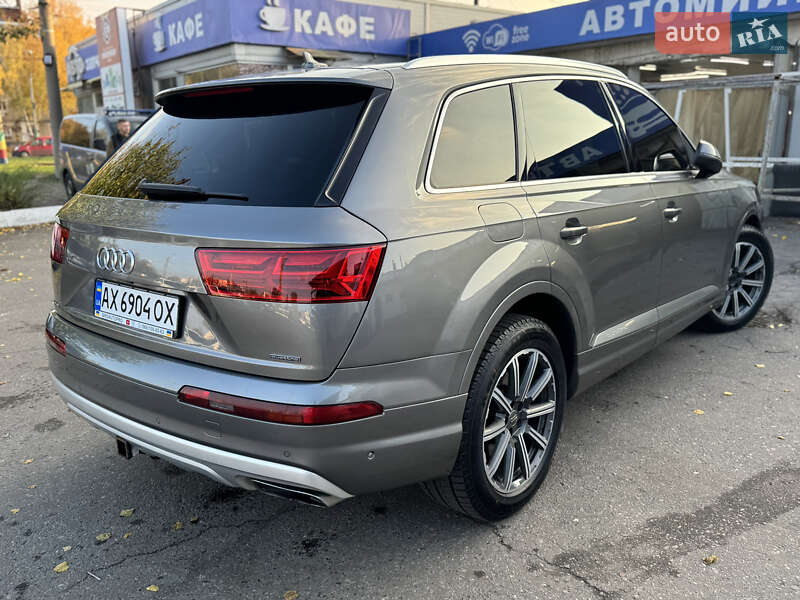 Внедорожник / Кроссовер Audi Q7 2015 в Краснограде