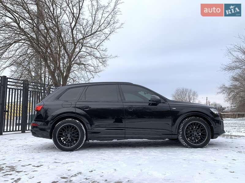 Внедорожник / Кроссовер Audi Q7 2020 в Кривом Роге