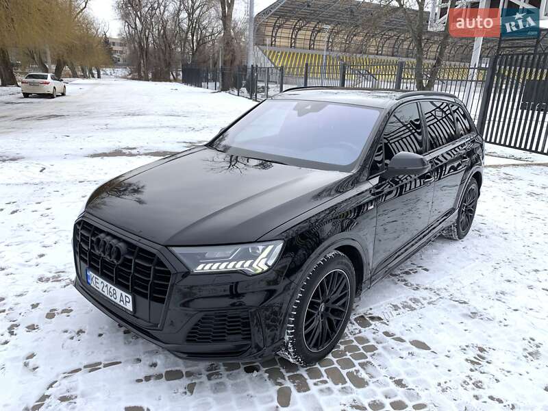 Внедорожник / Кроссовер Audi Q7 2020 в Кривом Роге