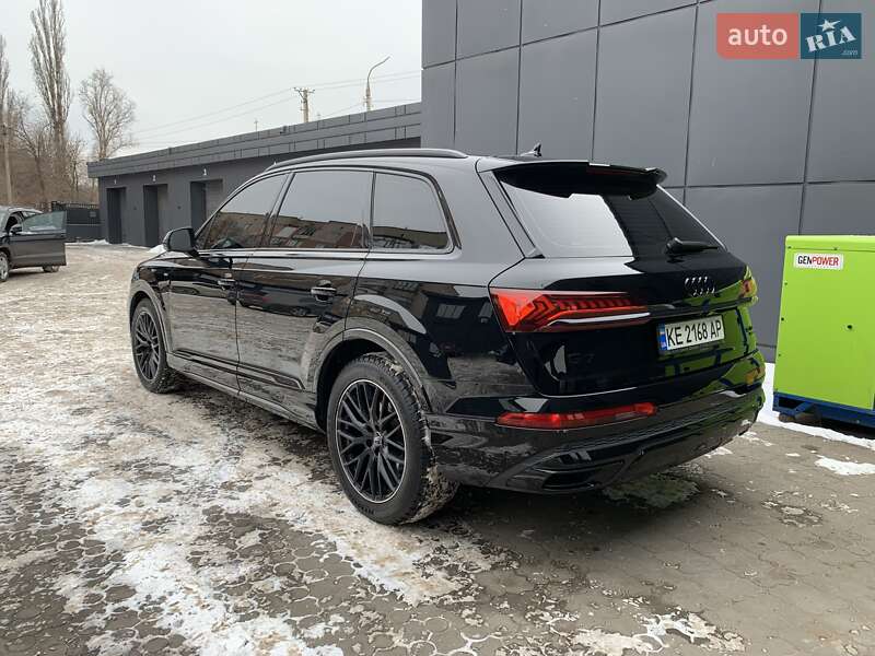 Внедорожник / Кроссовер Audi Q7 2020 в Кривом Роге