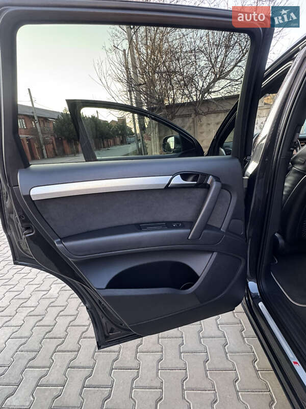 Внедорожник / Кроссовер Audi Q7 2014 в Одессе