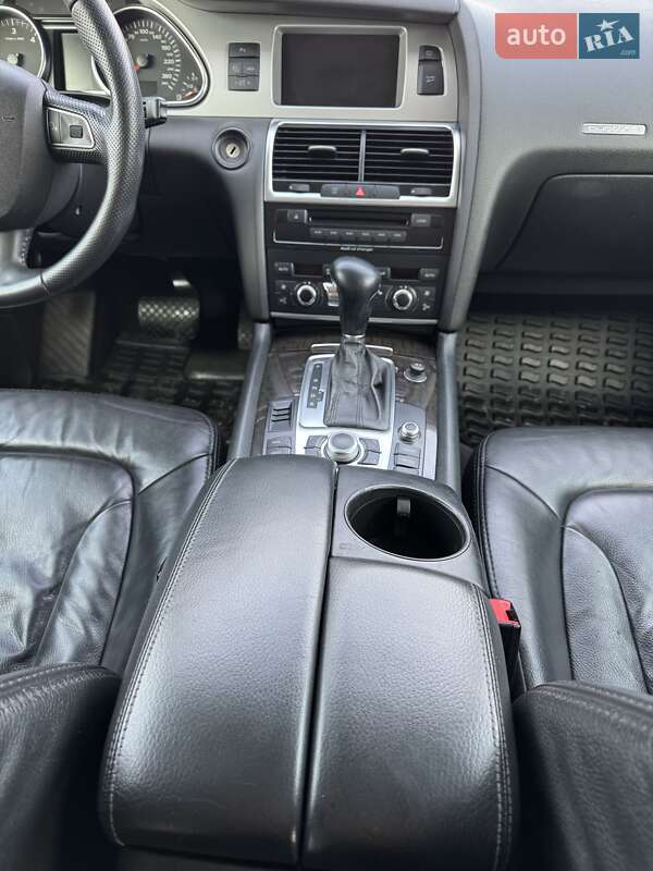 Позашляховик / Кросовер Audi Q7 2008 в Києві