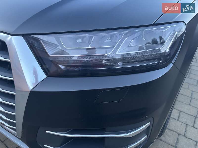 Внедорожник / Кроссовер Audi Q7 2017 в Барановке
