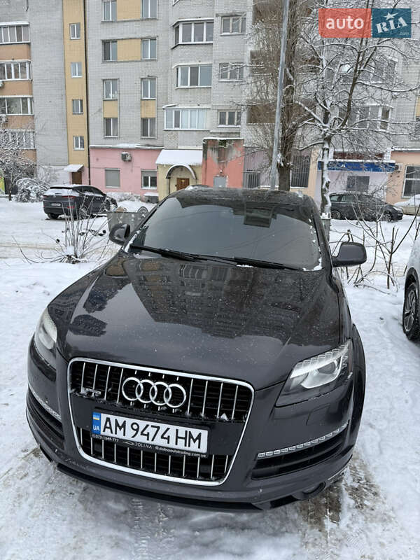 Внедорожник / Кроссовер Audi Q7 2012 в Киеве