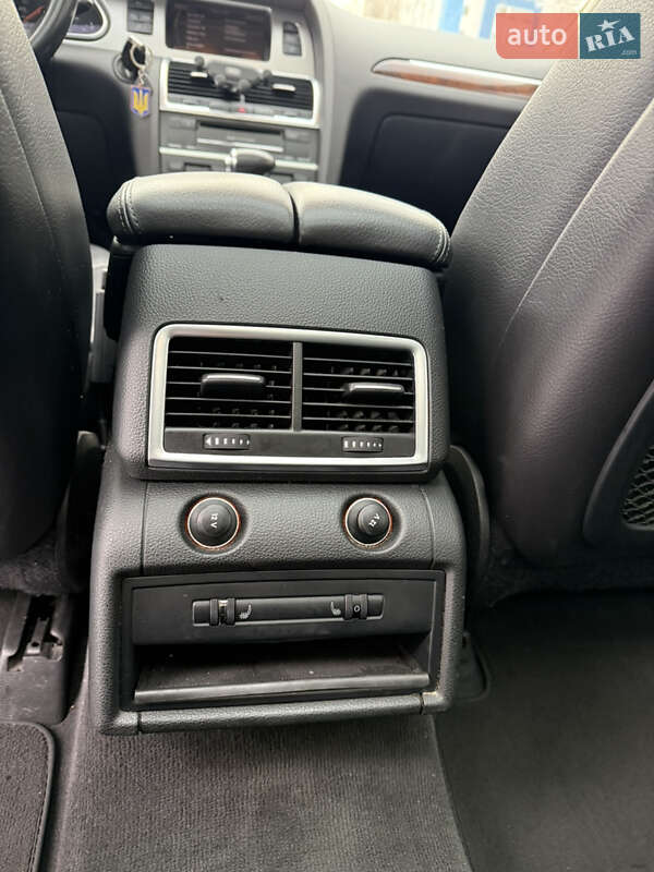 Внедорожник / Кроссовер Audi Q7 2012 в Киеве