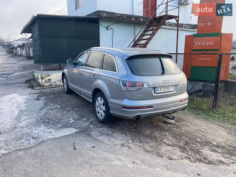Внедорожник / Кроссовер Audi Q7 2007 в Южноукраинске