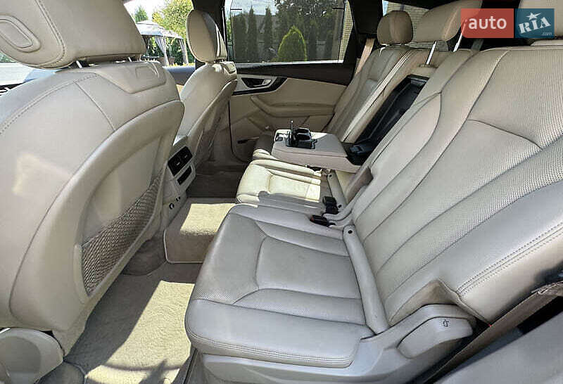 Внедорожник / Кроссовер Audi Q7 2017 в Киеве