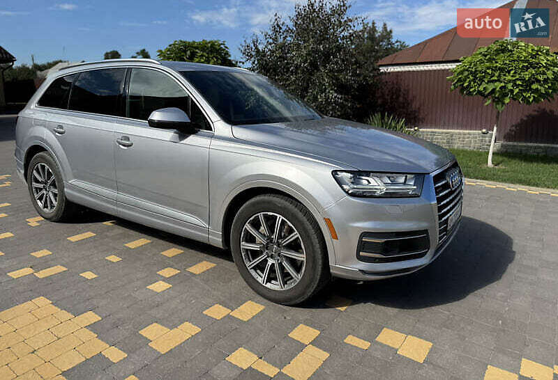 Внедорожник / Кроссовер Audi Q7 2017 в Киеве