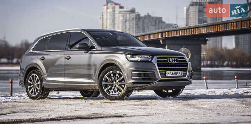Внедорожник / Кроссовер Audi Q7 2019 в Киеве
