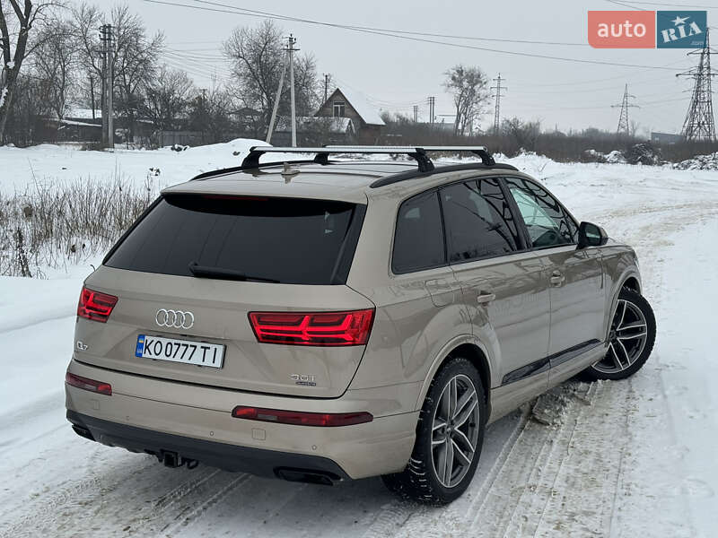 Внедорожник / Кроссовер Audi Q7 2018 в Ужгороде