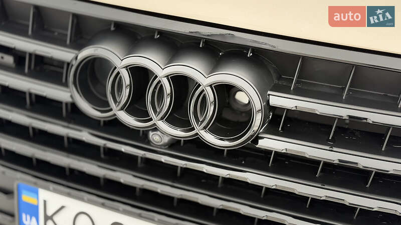 Внедорожник / Кроссовер Audi Q7 2018 в Ужгороде