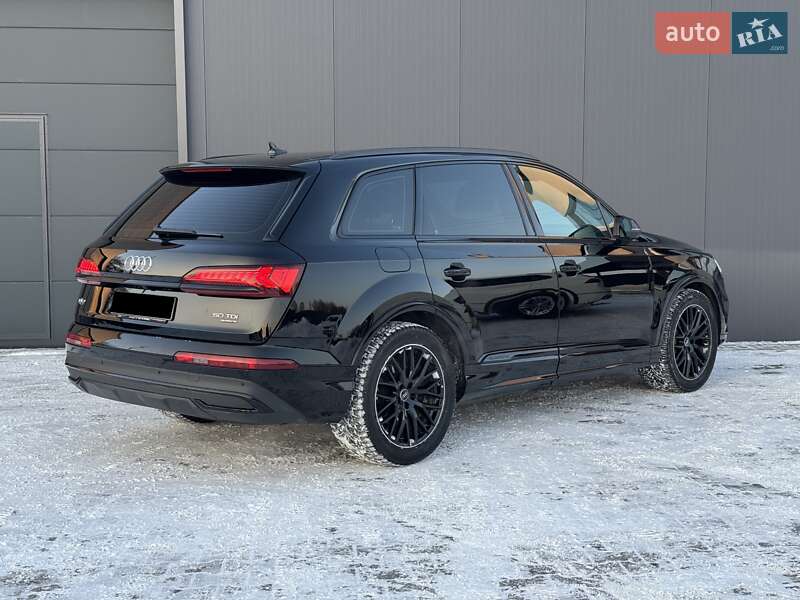 Позашляховик / Кросовер Audi Q7 2020 в Луцьку