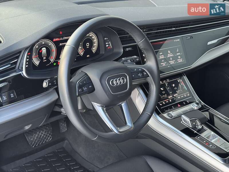 Позашляховик / Кросовер Audi Q7 2020 в Луцьку