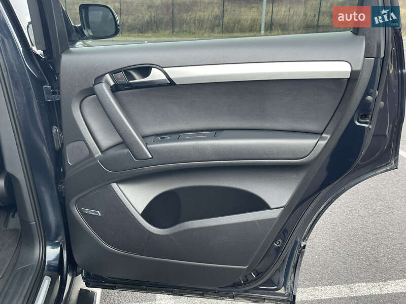 Внедорожник / Кроссовер Audi Q7 2010 в Ровно