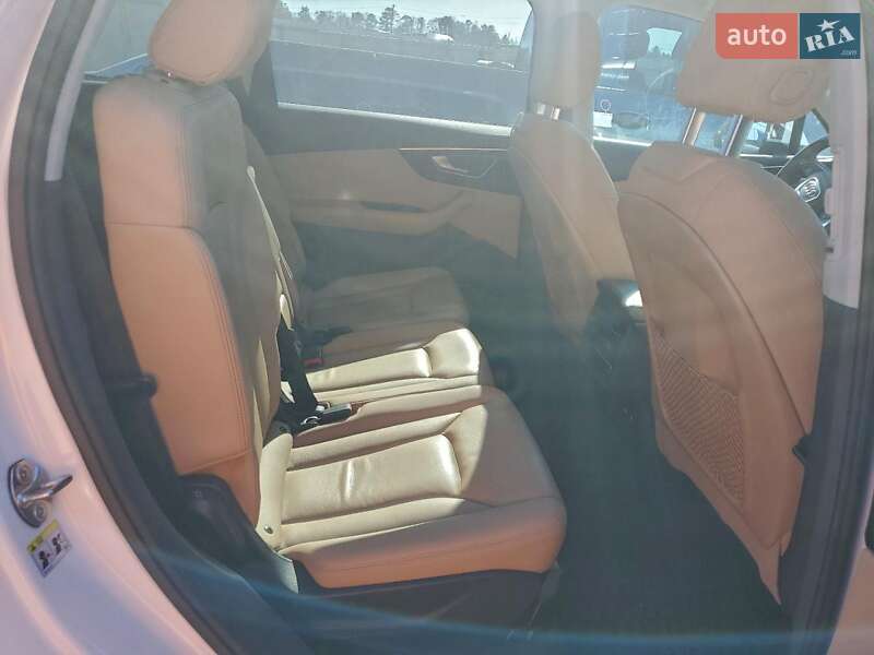 Внедорожник / Кроссовер Audi Q7 2020 в Киеве