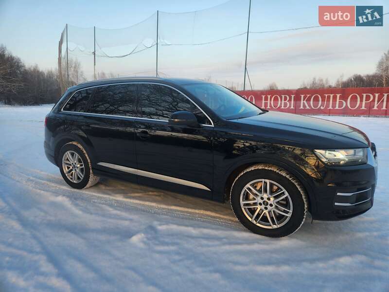 Внедорожник / Кроссовер Audi Q7 2016 в Киеве