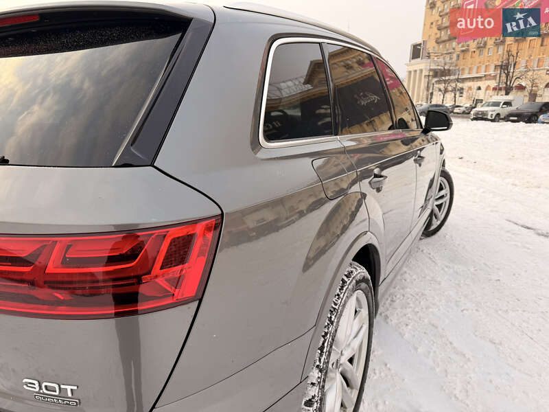 Внедорожник / Кроссовер Audi Q7 2017 в Харькове