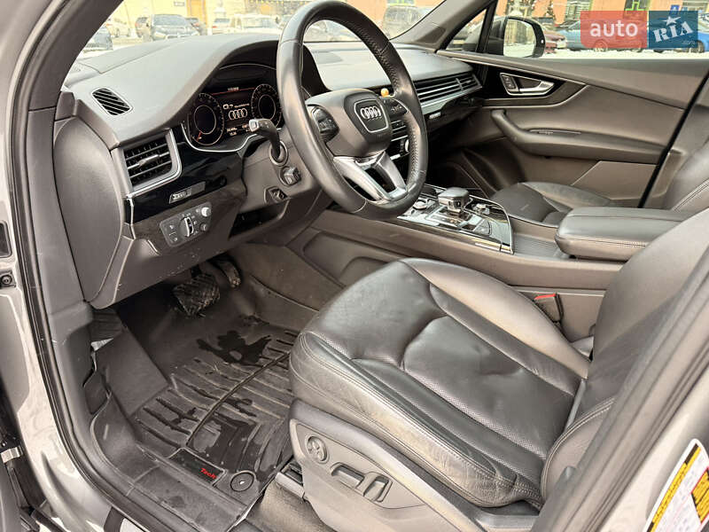 Внедорожник / Кроссовер Audi Q7 2017 в Харькове