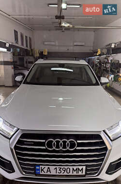 Позашляховик / Кросовер Audi Q7 2016 в Києві